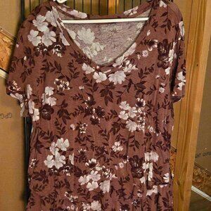 Latched Mama Floral T-Shirt Size 2X